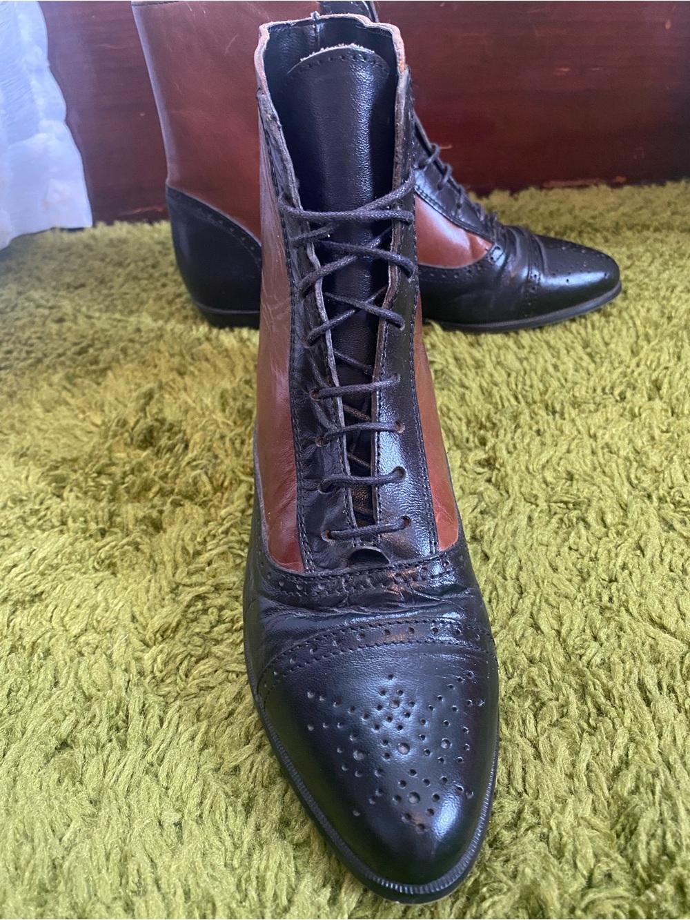 Lord & Taylor 80’s Vintage Two-Toned Leather Boots - Picture 8 of 13
